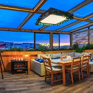 Penthouse With Sauna And Terrace Bucharest
