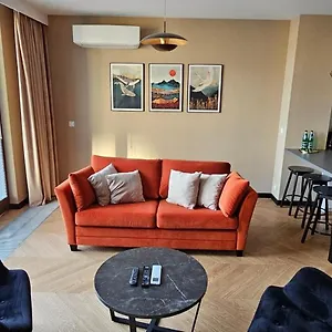https://apartament-ogrodowa-deluxe.warsawhotelspoland.com